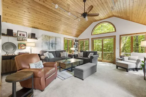 544 Dalewood Road Jamaica VT 05343