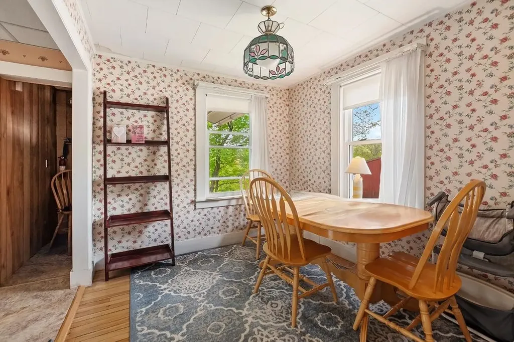 193 Main Street Alton NH 03809