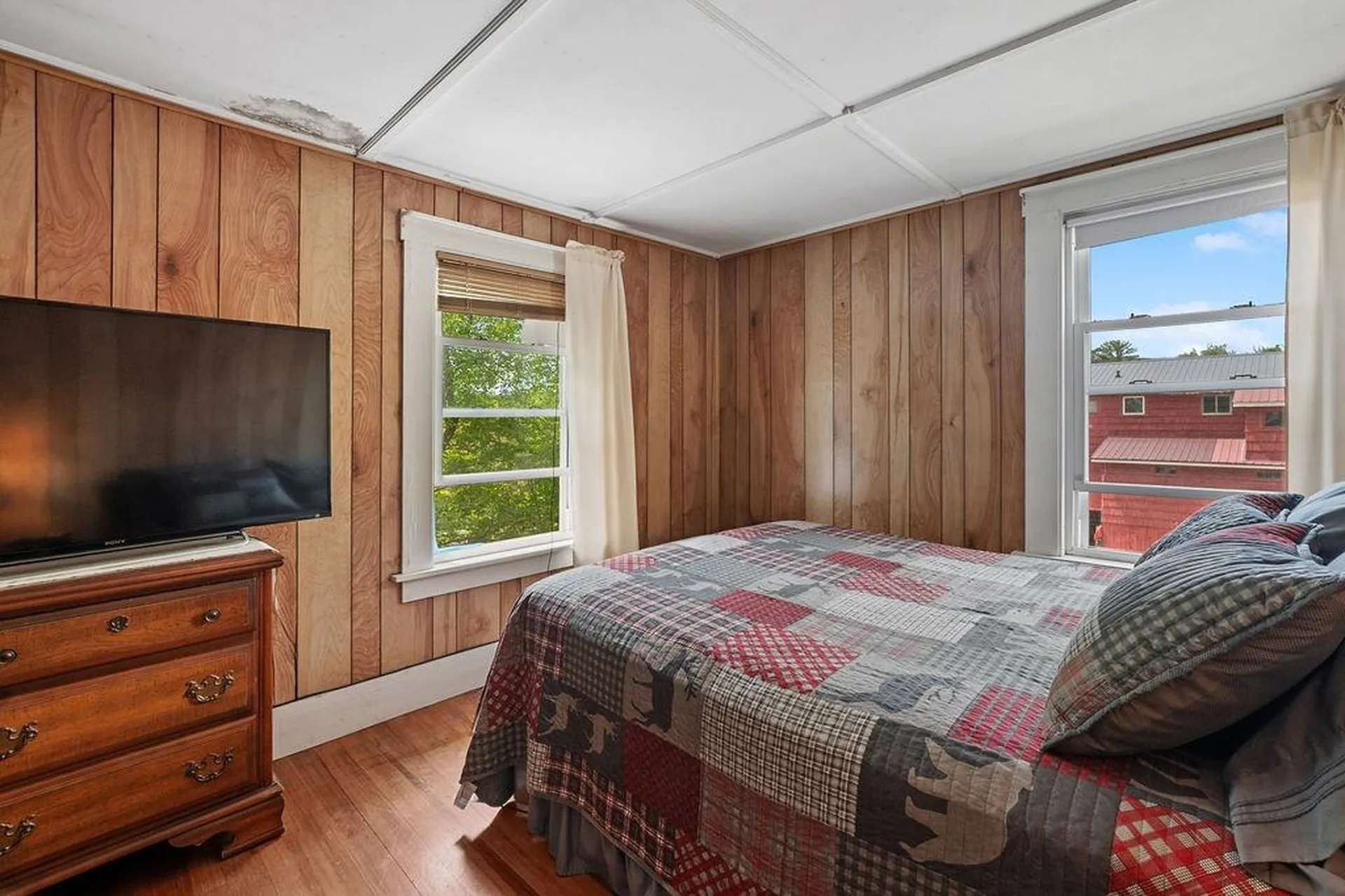 193 Main Street Alton NH 03809