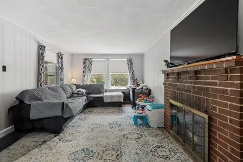 193 Main Street Alton NH 03809