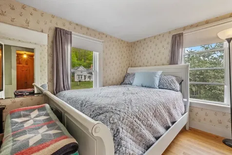 193 Main Street Alton NH 03809