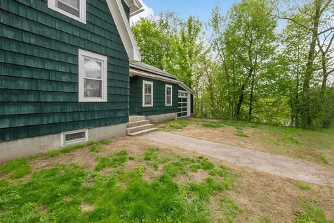 193 Main Street Alton NH 03809