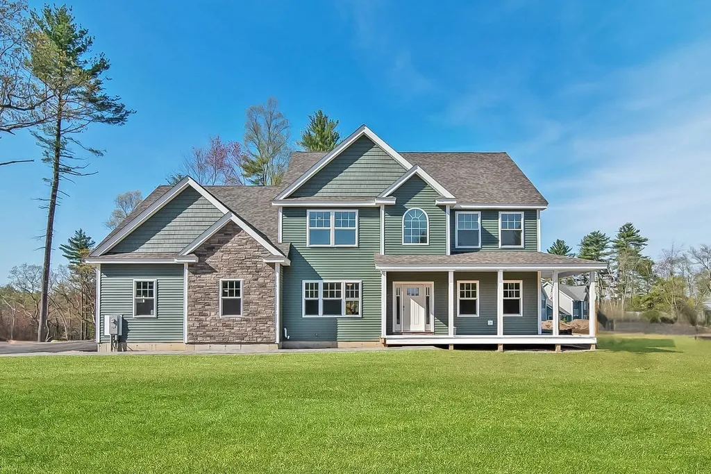 6 Carmel Road Pelham NH 03076