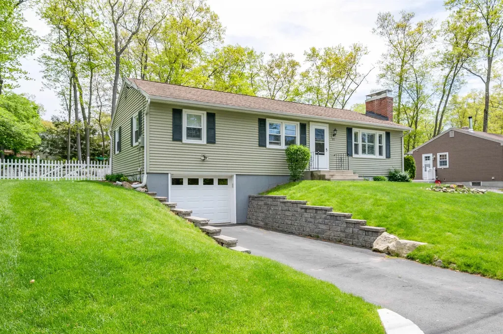 355 Pickering Street Manchester NH 03104
