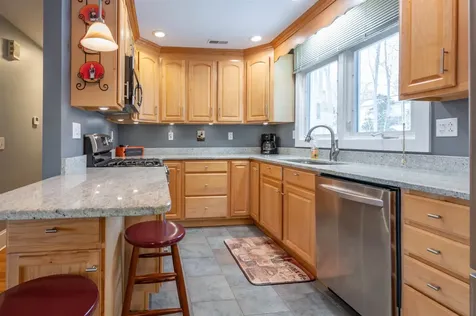 355 Pickering Street Manchester NH 03104