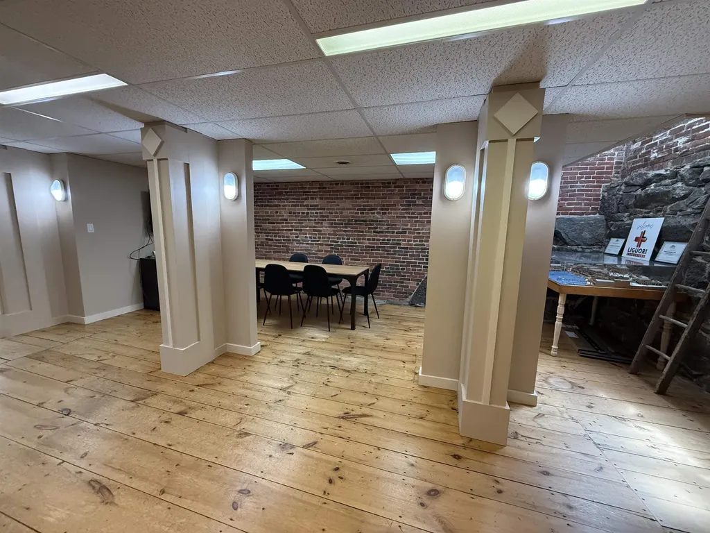 137 Water Street Exeter NH 03833