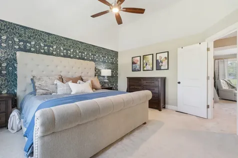 222 Standish Lane Hudson NH 03051