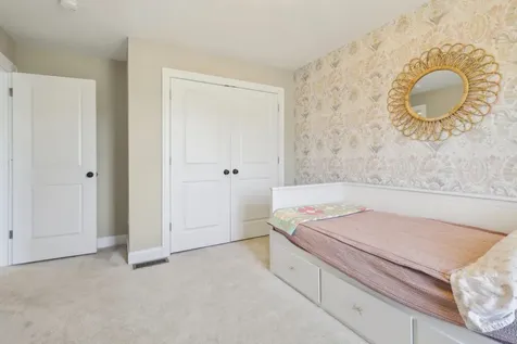 222 Standish Lane Hudson NH 03051