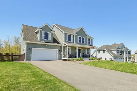 222 Standish Lane Hudson NH 03051
