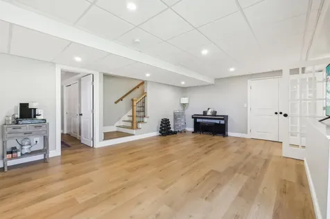 222 Standish Lane Hudson NH 03051