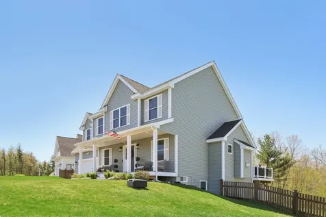 222 Standish Lane Hudson NH 03051
