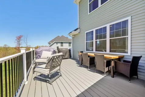 222 Standish Lane Hudson NH 03051
