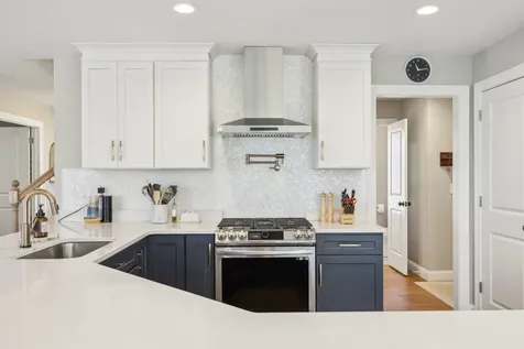 222 Standish Lane Hudson NH 03051
