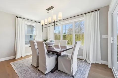 222 Standish Lane Hudson NH 03051