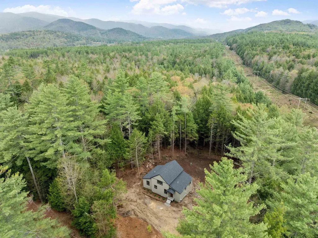93 Waterthorn Road Thornton NH 03285