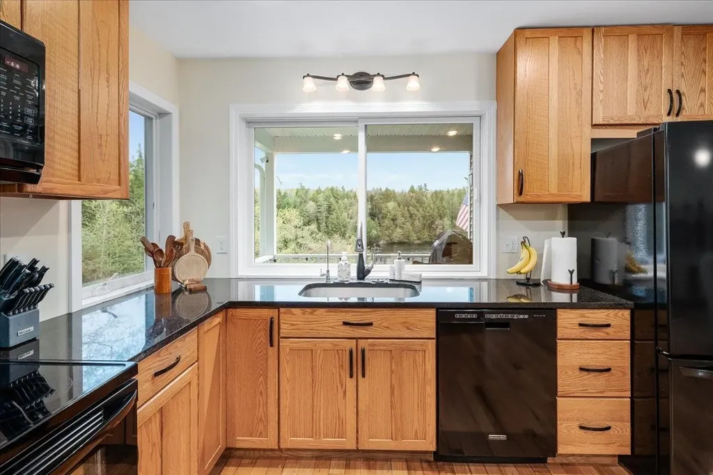 90 Pemigewasset Shore Bristol NH 03222