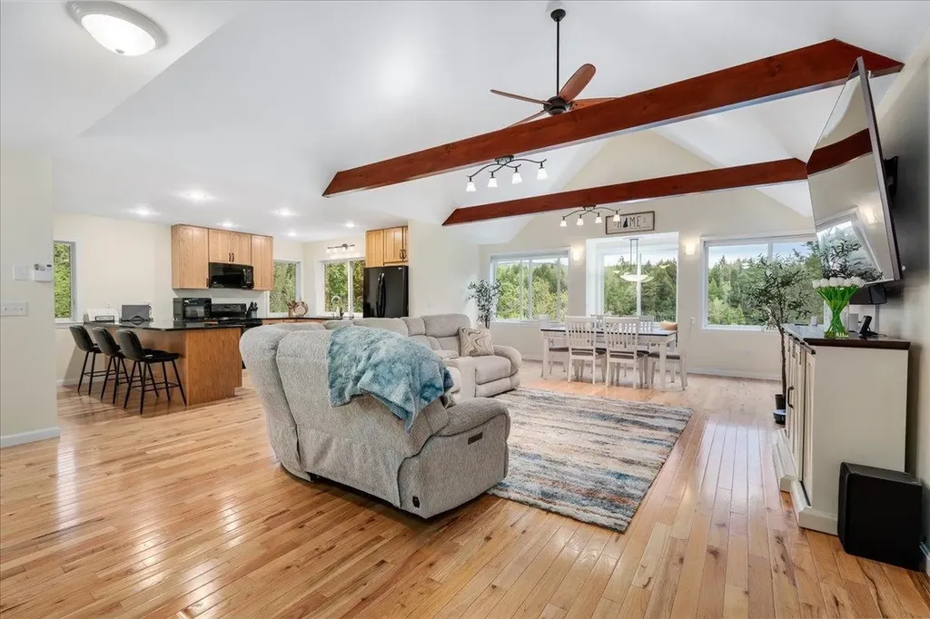 90 Pemigewasset Shore Bristol NH 03222