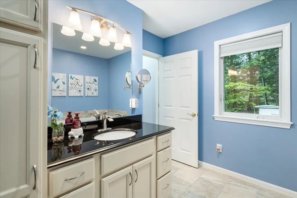 90 Pemigewasset Shore Bristol NH 03222