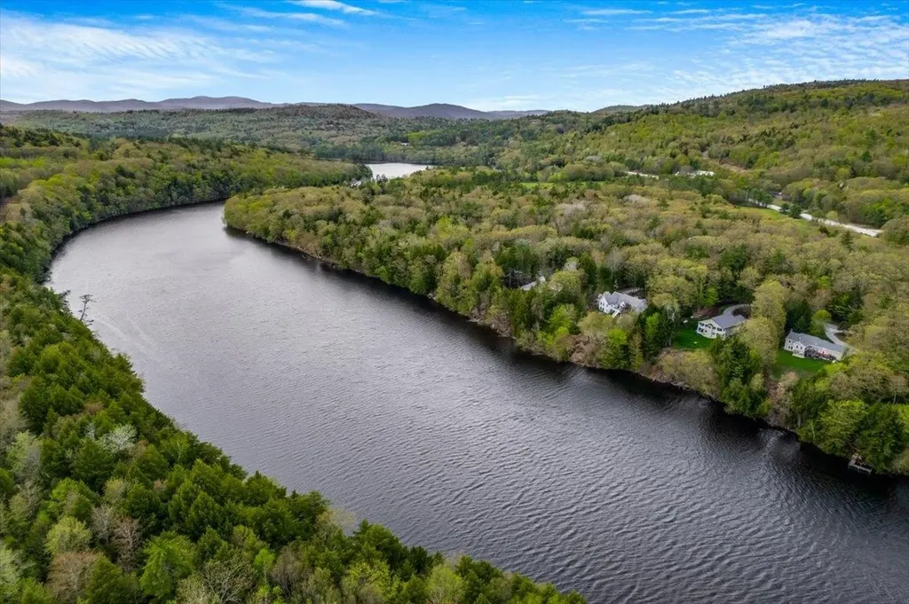 90 Pemigewasset Shore Bristol NH 03222