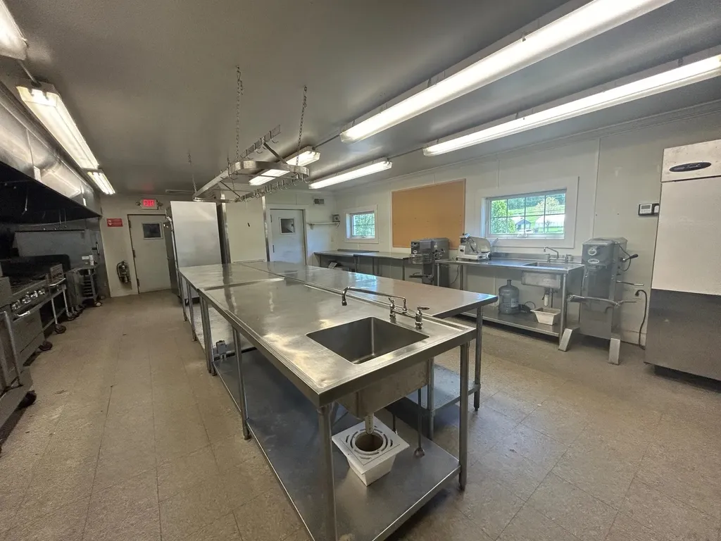 244 Amesbury Road Kensington NH 03833