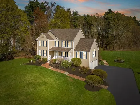 8 Autumn Lane Stratham NH 03885