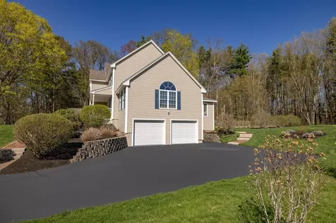8 Autumn Lane Stratham NH 03885