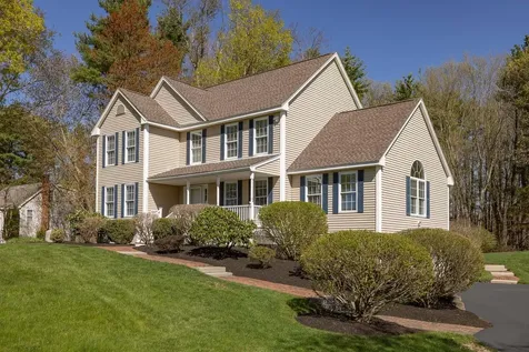 8 Autumn Lane Stratham NH 03885
