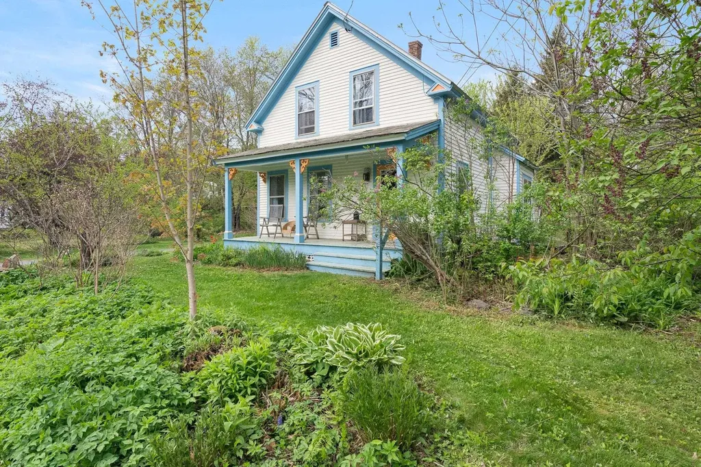 64 Meadowbrook Road Brattleboro VT 05301