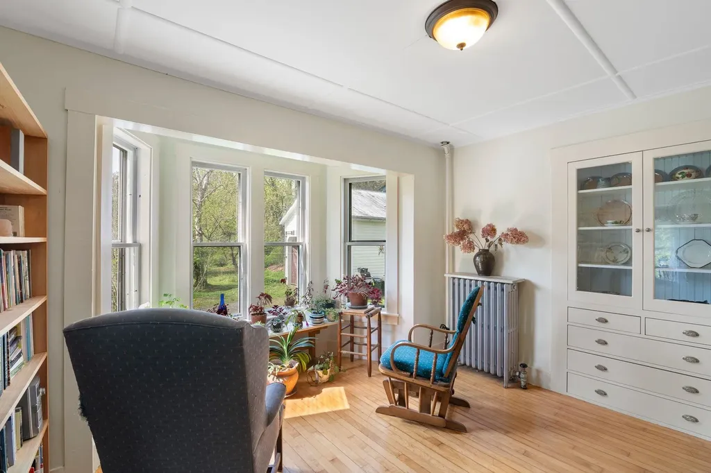 64 Meadowbrook Road Brattleboro VT 05301