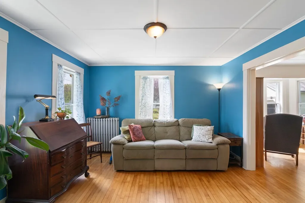 64 Meadowbrook Road Brattleboro VT 05301