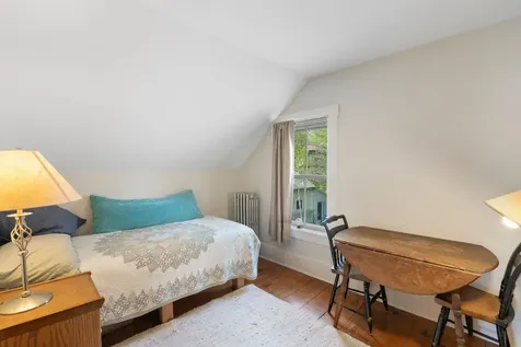 64 Meadowbrook Road Brattleboro VT 05301