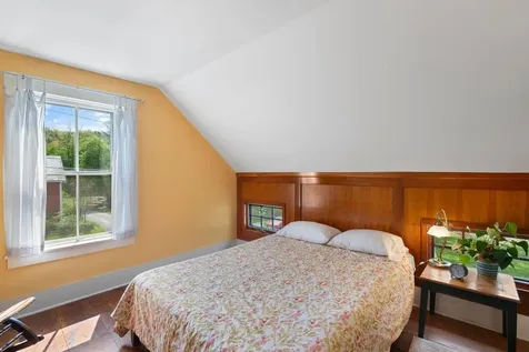 64 Meadowbrook Road Brattleboro VT 05301