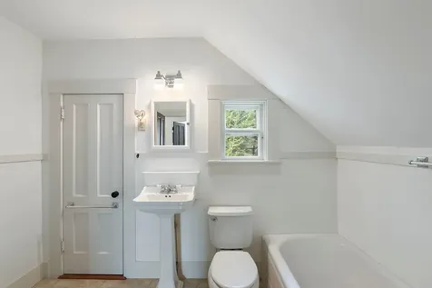 64 Meadowbrook Road Brattleboro VT 05301