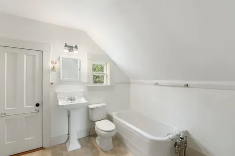 64 Meadowbrook Road Brattleboro VT 05301