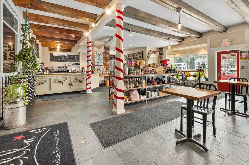 5 Main Street Lyme NH 03768