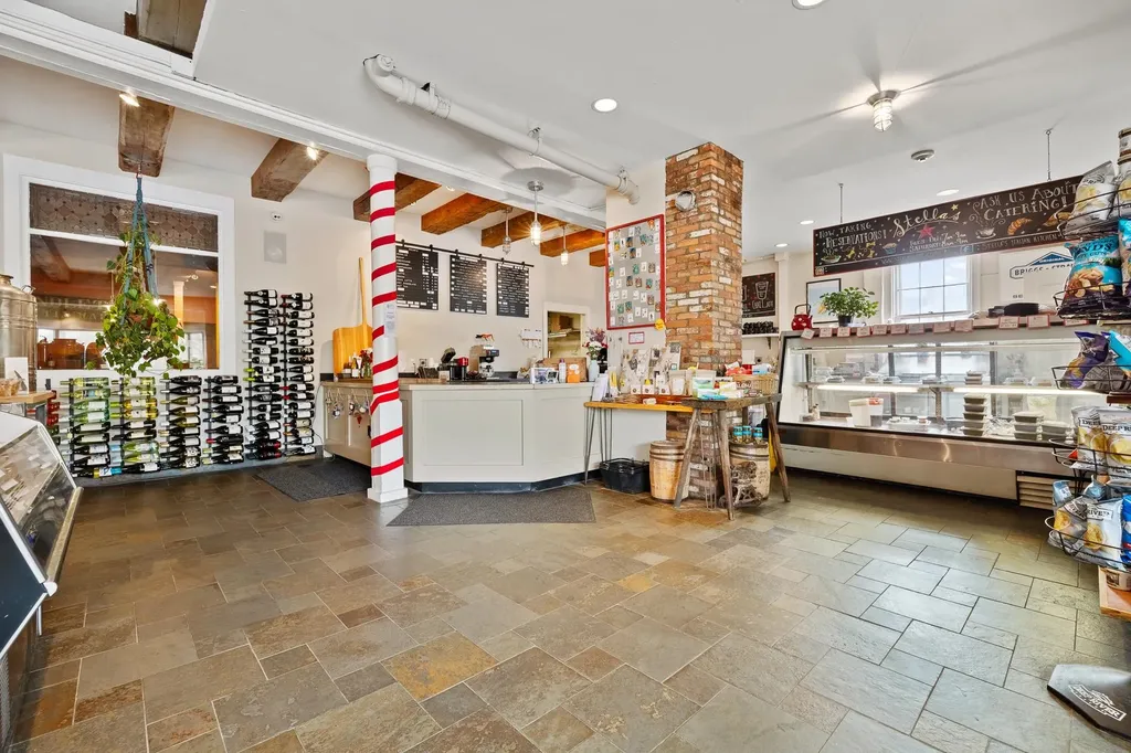 5 Main Street Lyme NH 03768