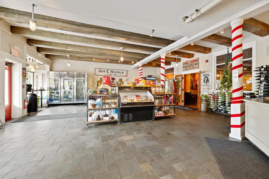 5 Main Street Lyme NH 03768