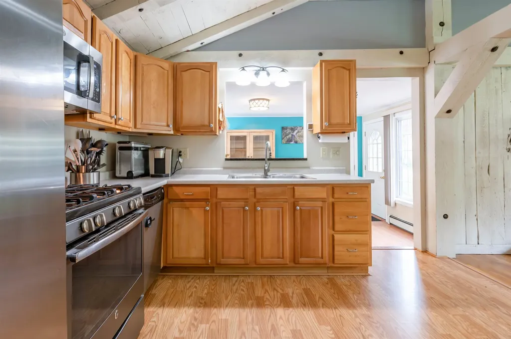 5 Jo Ellen Drive Merrimack NH 03054