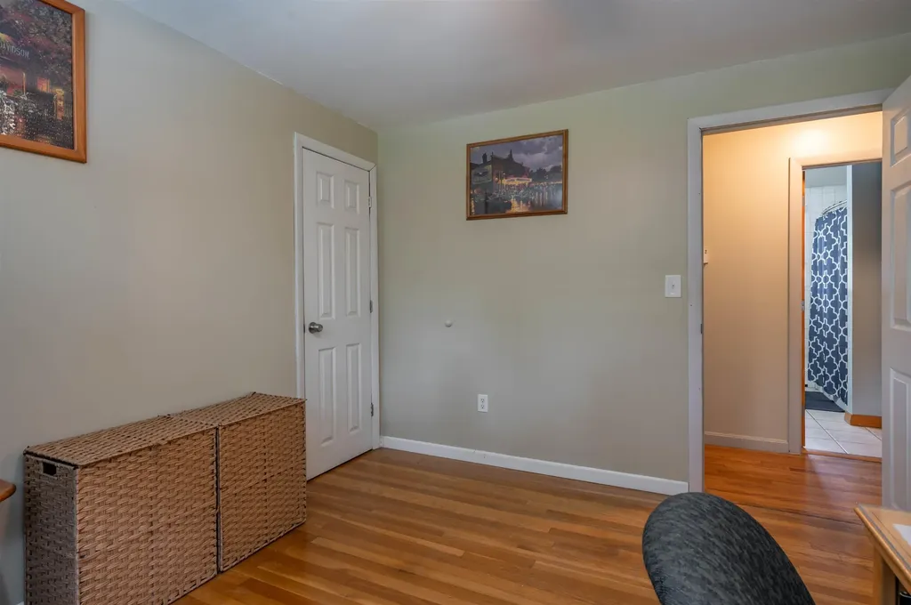 5 Jo Ellen Drive Merrimack NH 03054