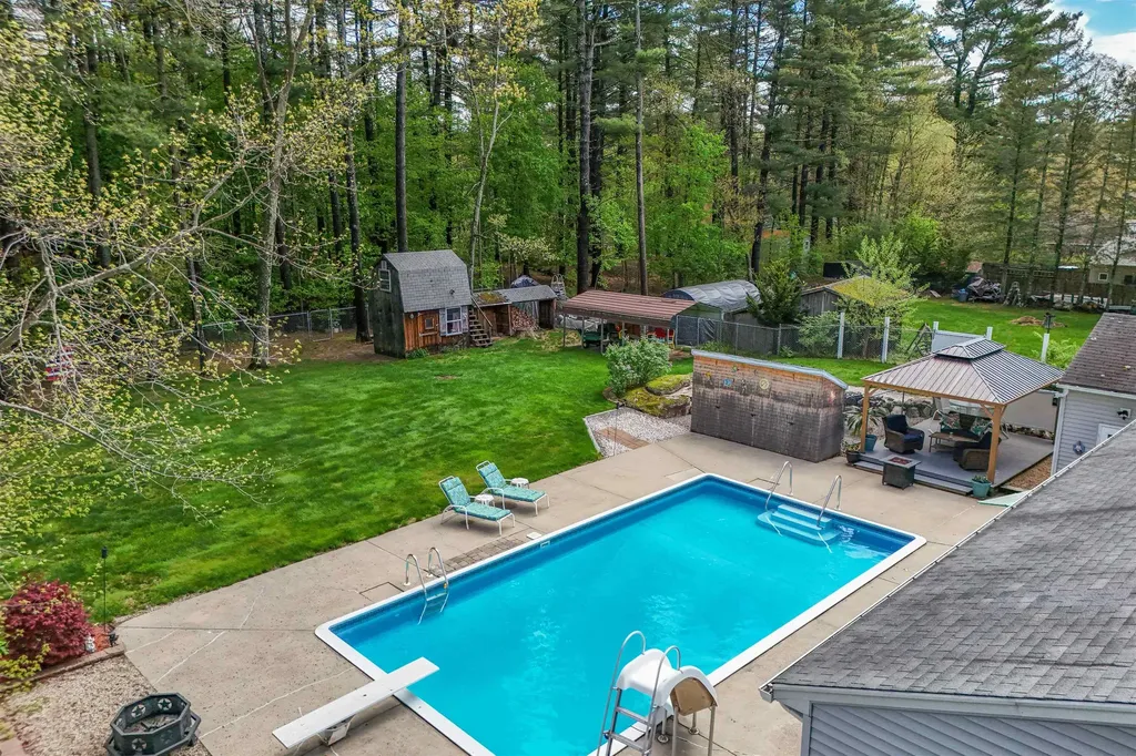 5 Jo Ellen Drive Merrimack NH 03054