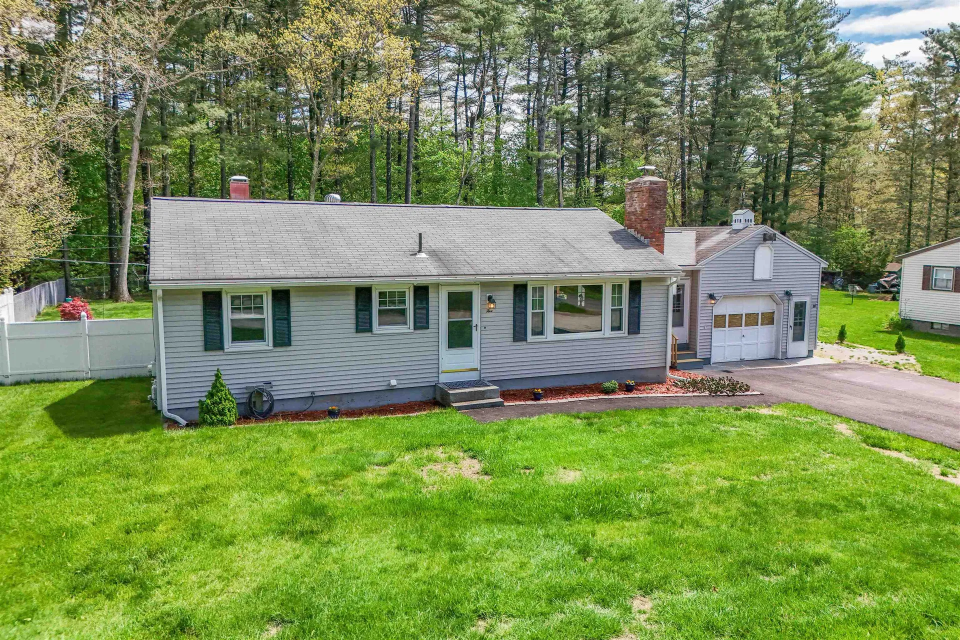 5 Jo Ellen Drive Merrimack NH 03054