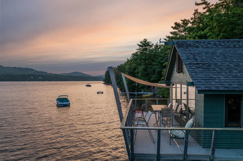 18 Diamond Island Gilford NH 03249