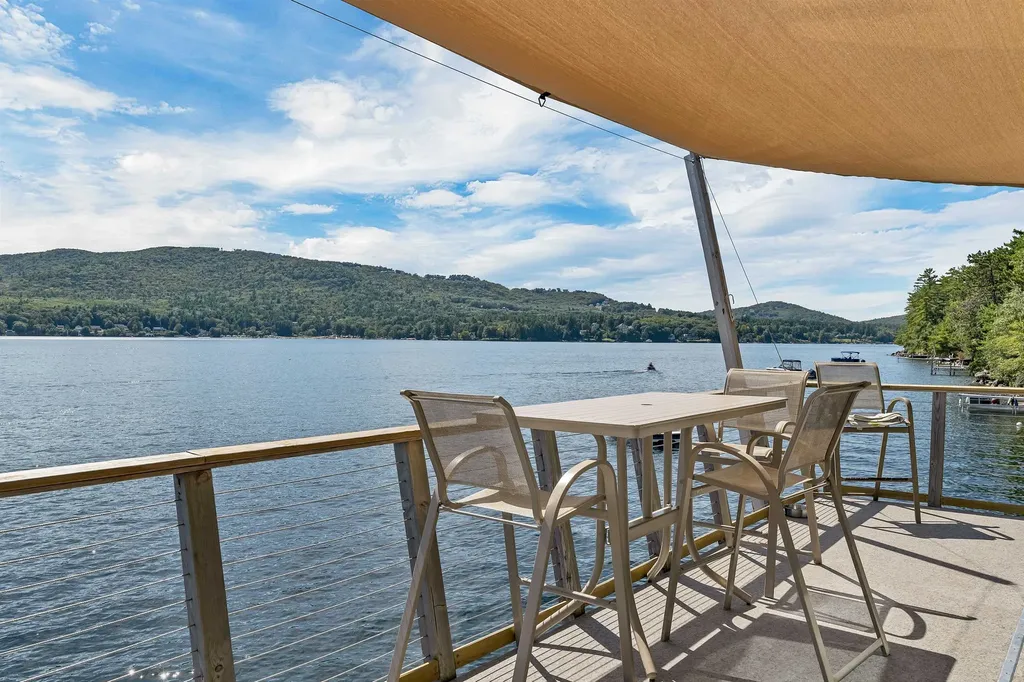 18 Diamond Island Gilford NH 03249