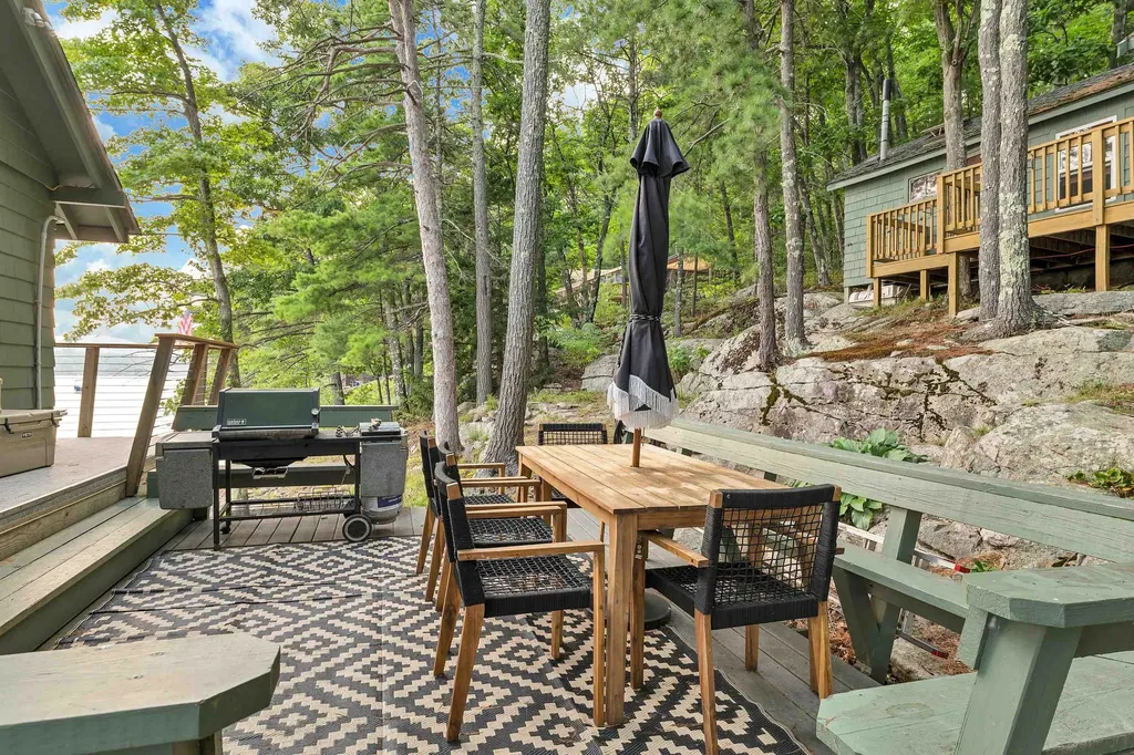 18 Diamond Island Gilford NH 03249