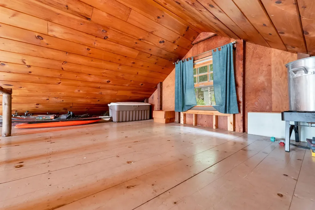 18 Diamond Island Gilford NH 03249