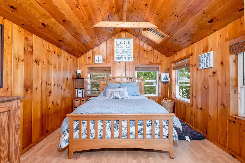 18 Diamond Island Gilford NH 03249