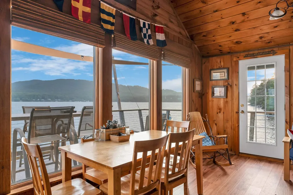 18 Diamond Island Gilford NH 03249