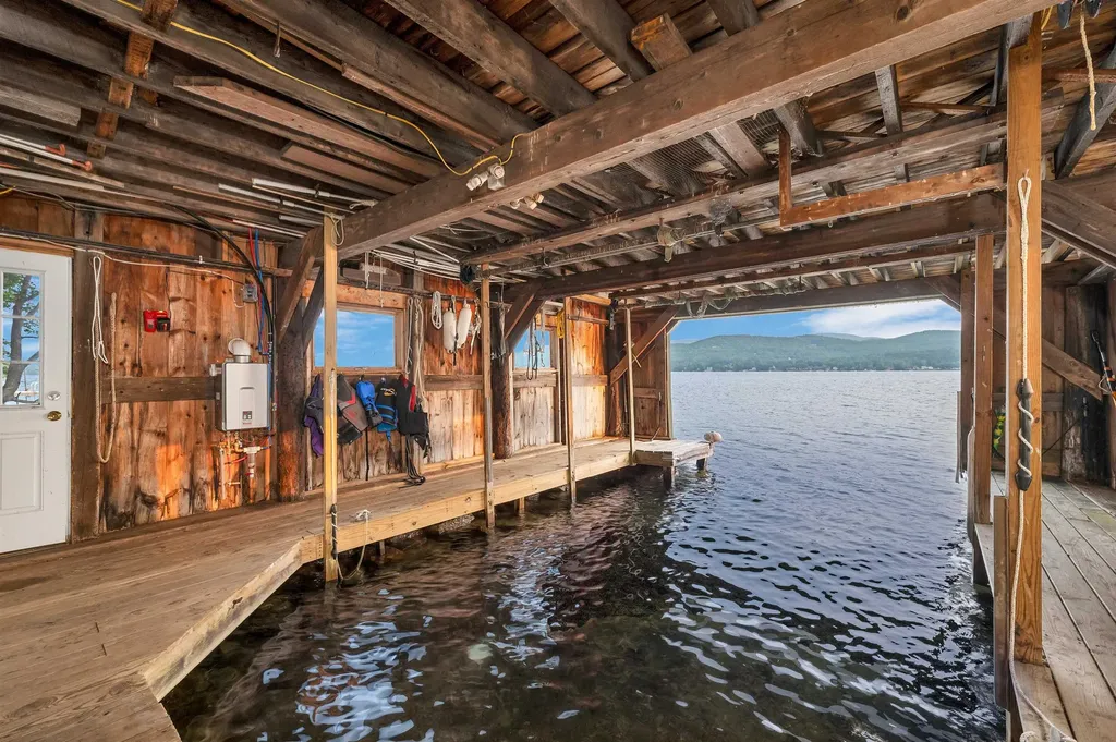 18 Diamond Island Gilford NH 03249