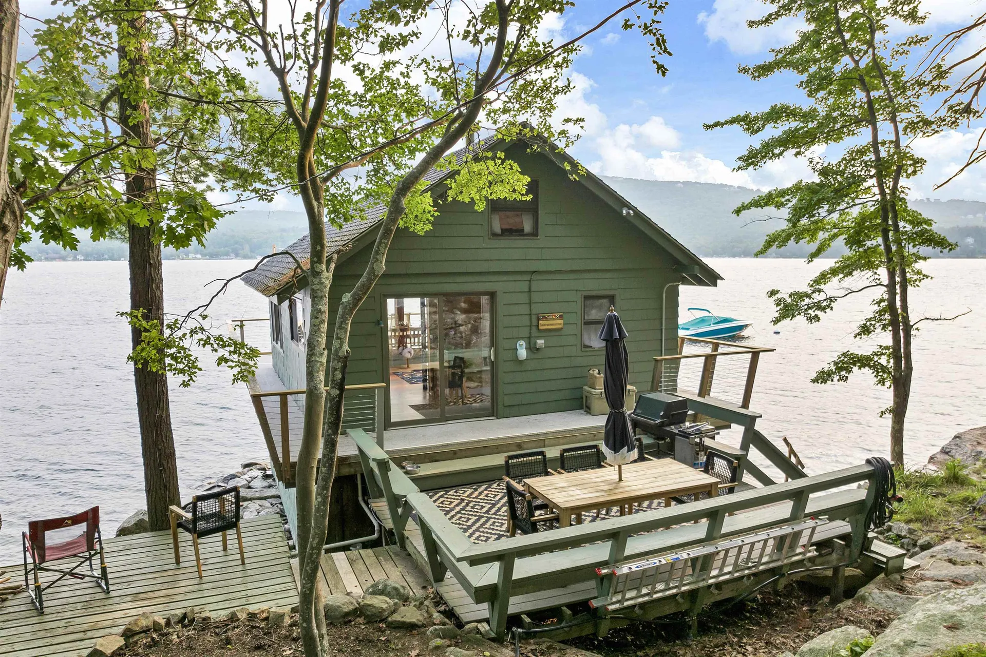 18 Diamond Island Gilford NH 03249