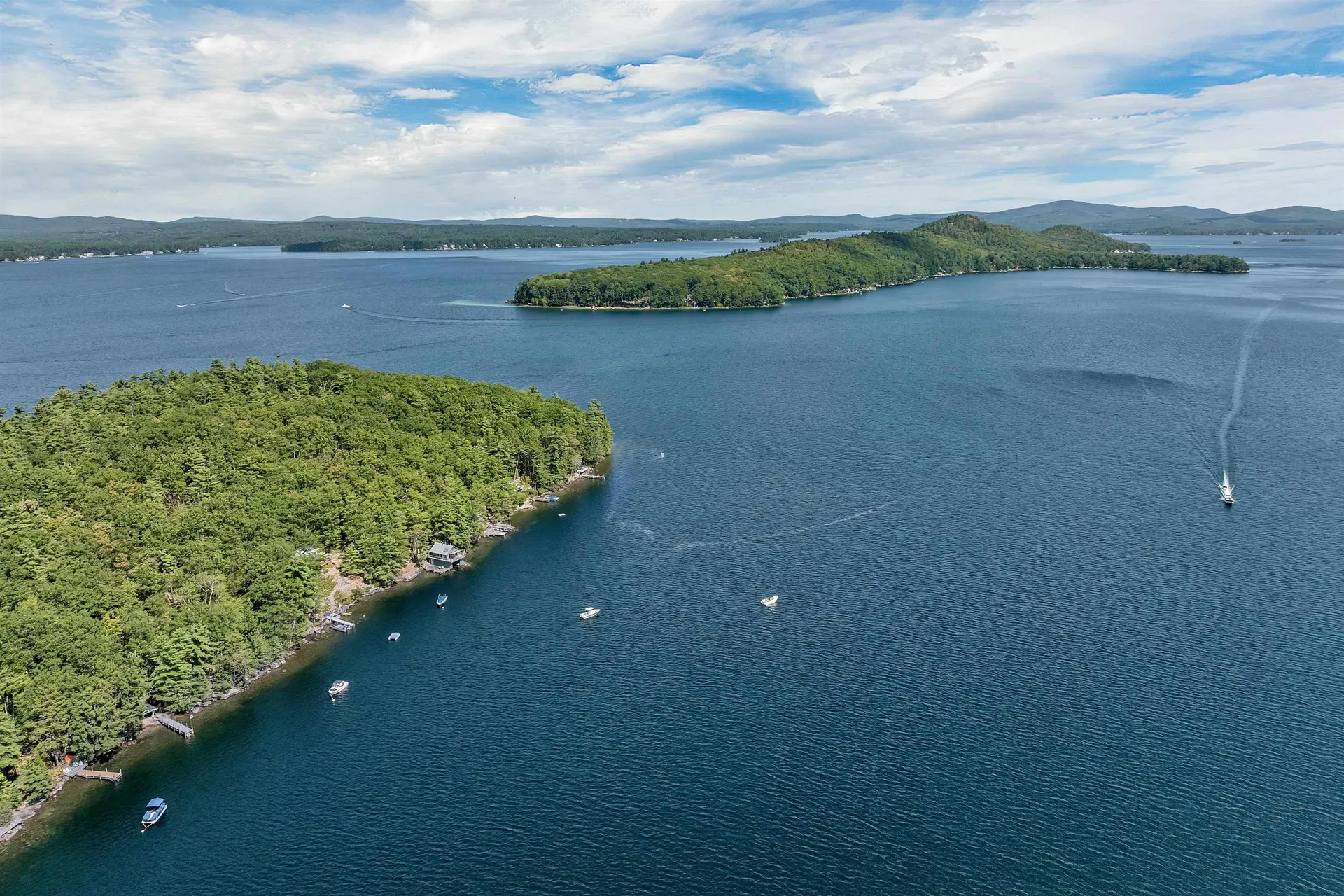 18 Diamond Island Gilford NH 03249